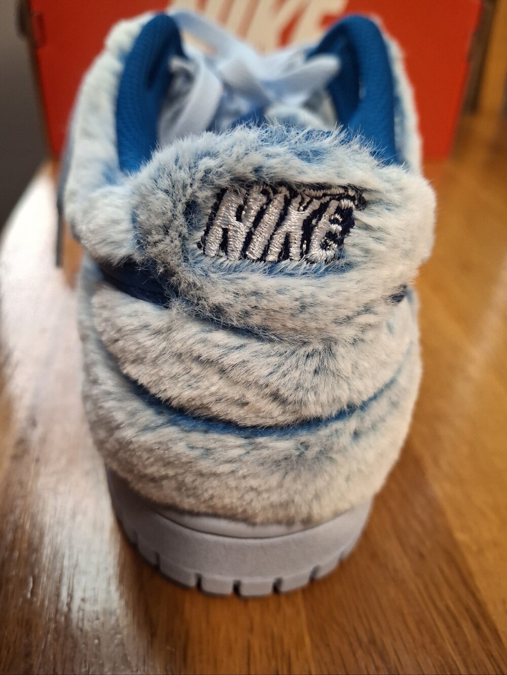 Nike Dunk Low ( BG) Abominable Snowman NIB - Picture 9 of 16